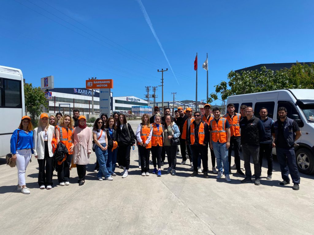 Gençler İş Dünyasıyla Buluştu